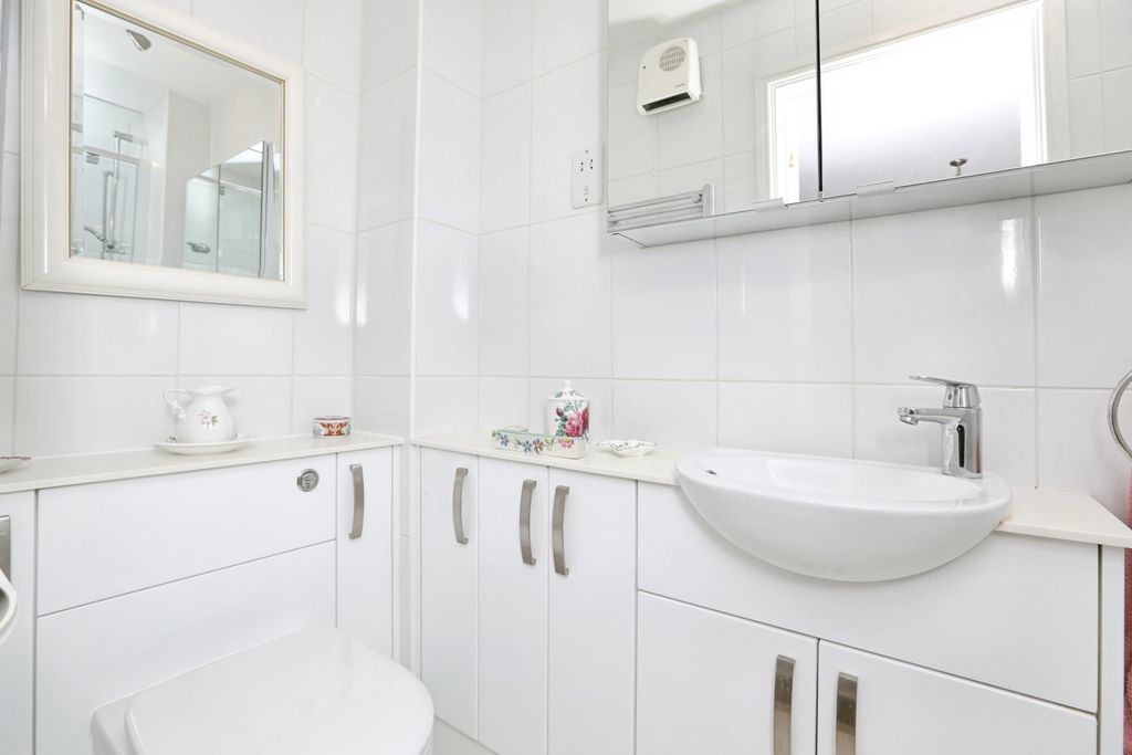 Property photo 3 of 38 Pbox-Img.Jpg