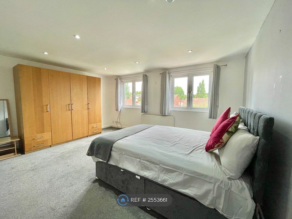 Property photo 3 of 9