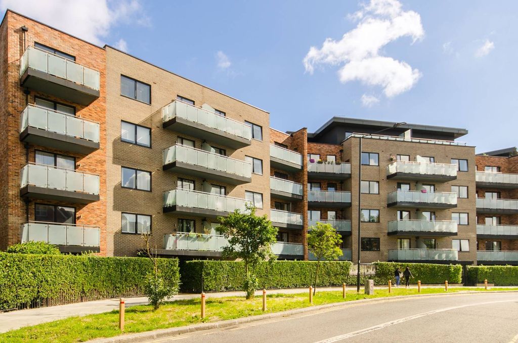 Property photo 3 of 9