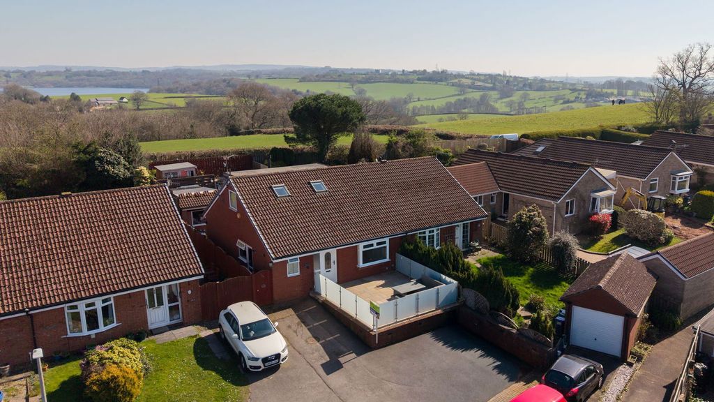 Property photo 1 of 31