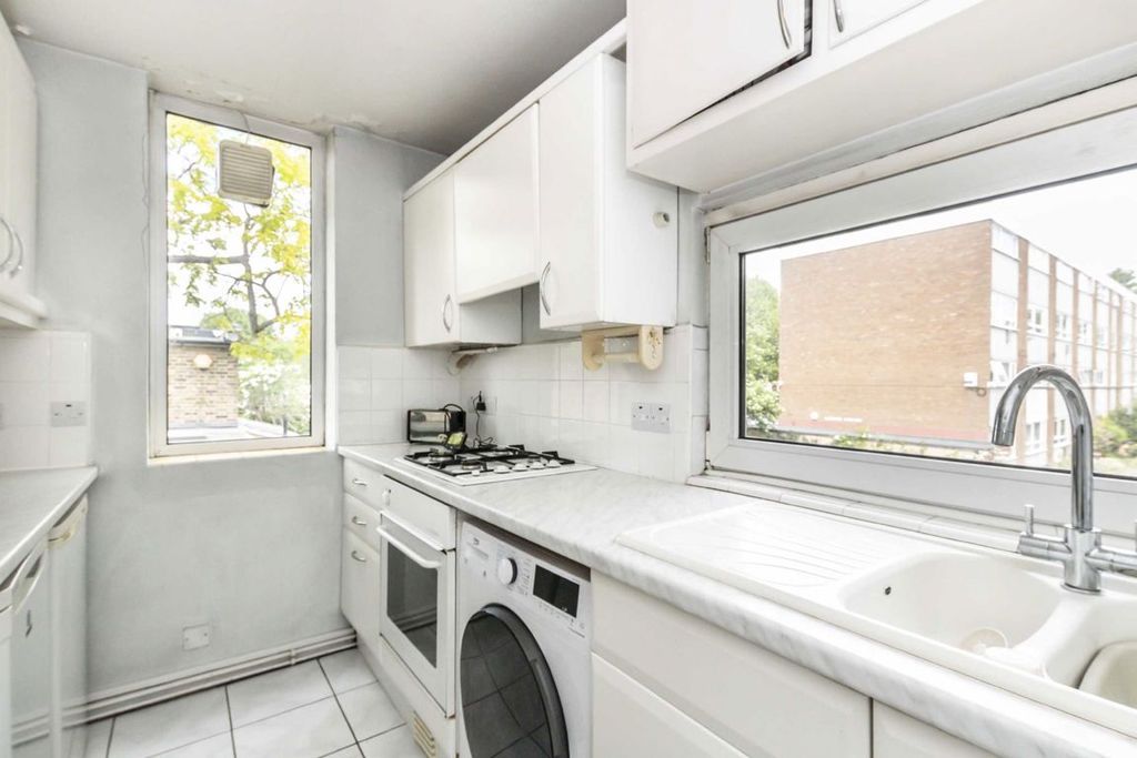 Property photo 3 of 4
