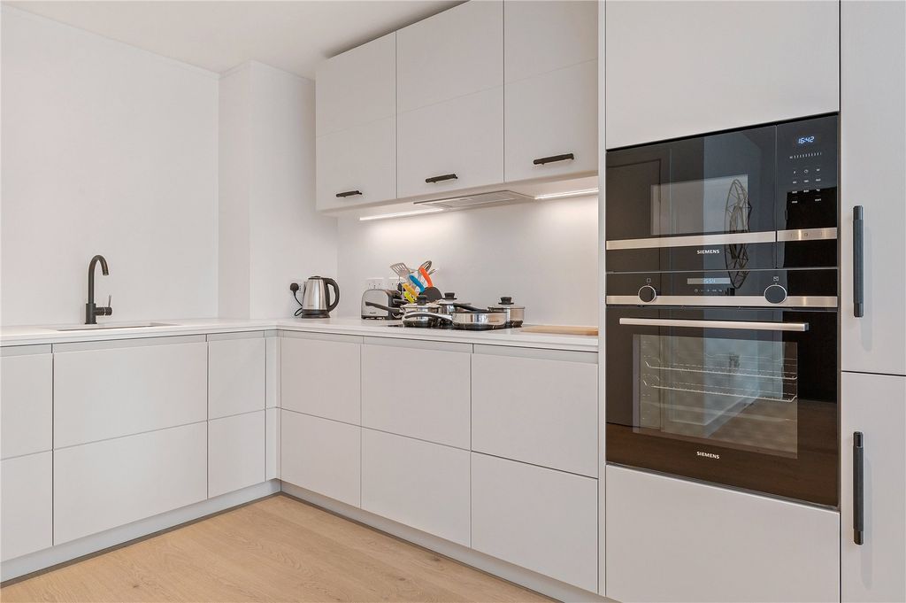 Property photo 2 of 15 Kitchen