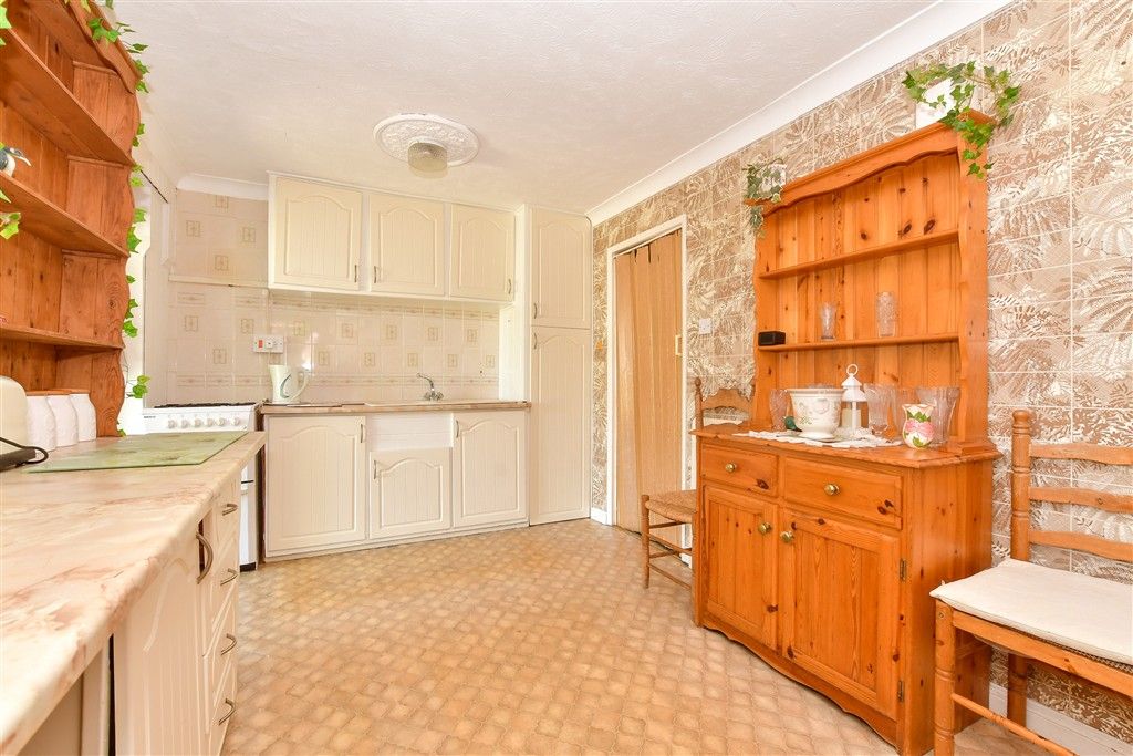 Property photo 2 of 15 Kitchen