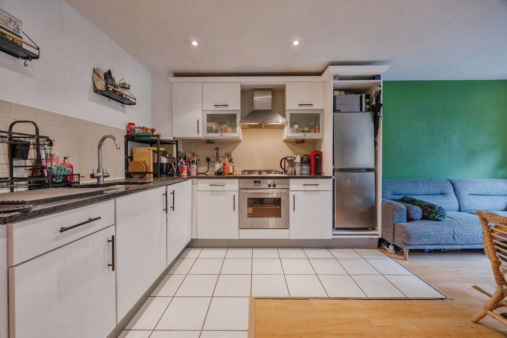 Property photo 3 of 20 Pbox-Img.Jpg