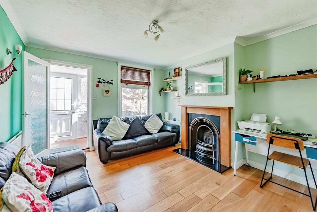 Property photo 3 of 16
