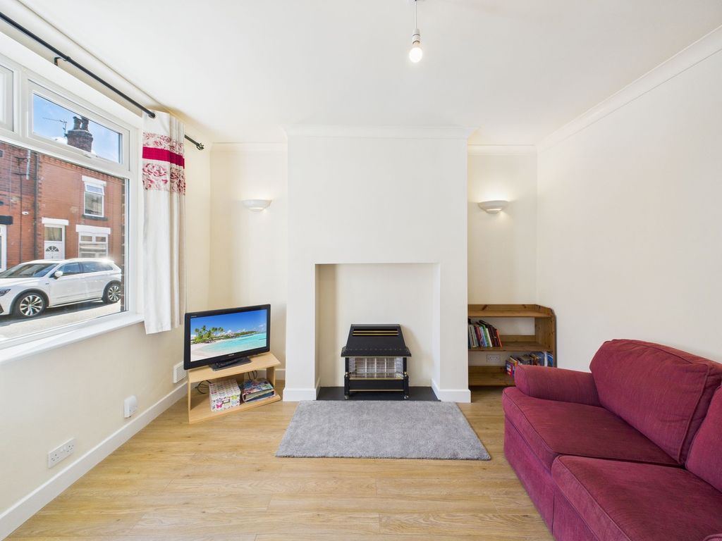 Property photo 2 of 25