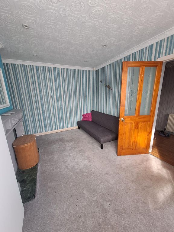 Property photo 3 of 8 Gallery