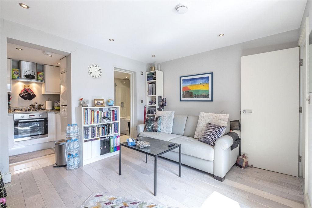 Property photo 3 of 6 Crl213372_15
