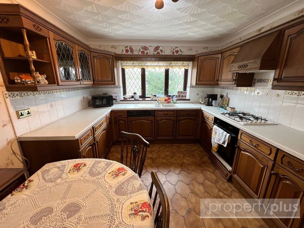Property photo 3 of 31 Picture No. 17