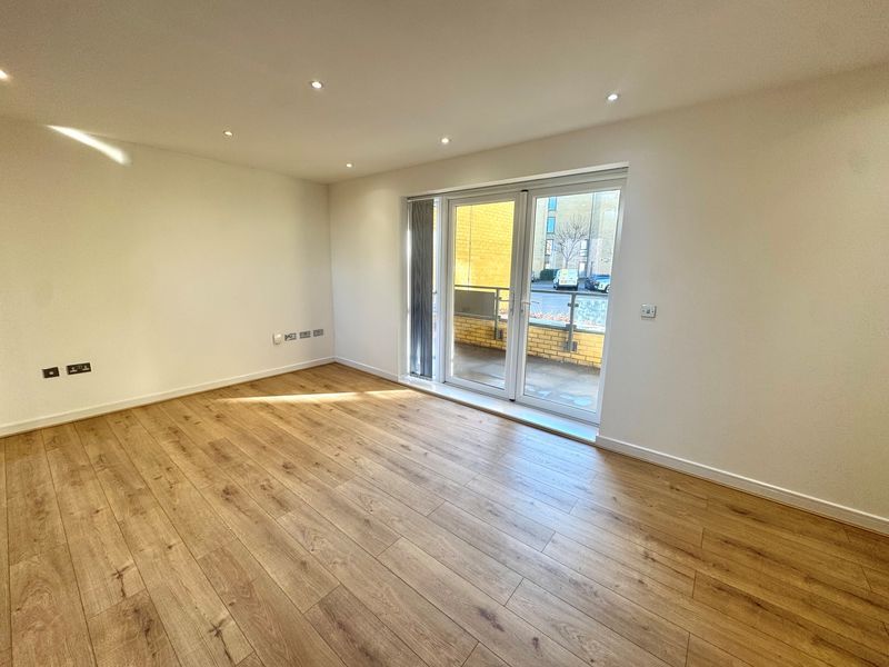 Property photo 3 of 9 Photo 8