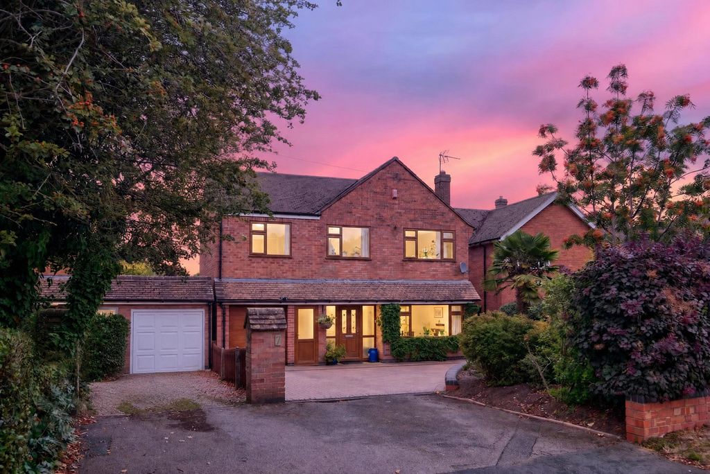 Property photo 1 of 28