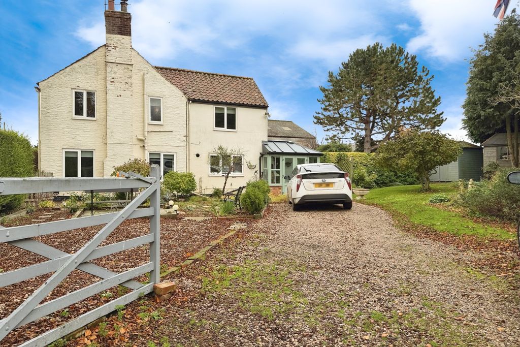 Property photo 1 of 23 4663342