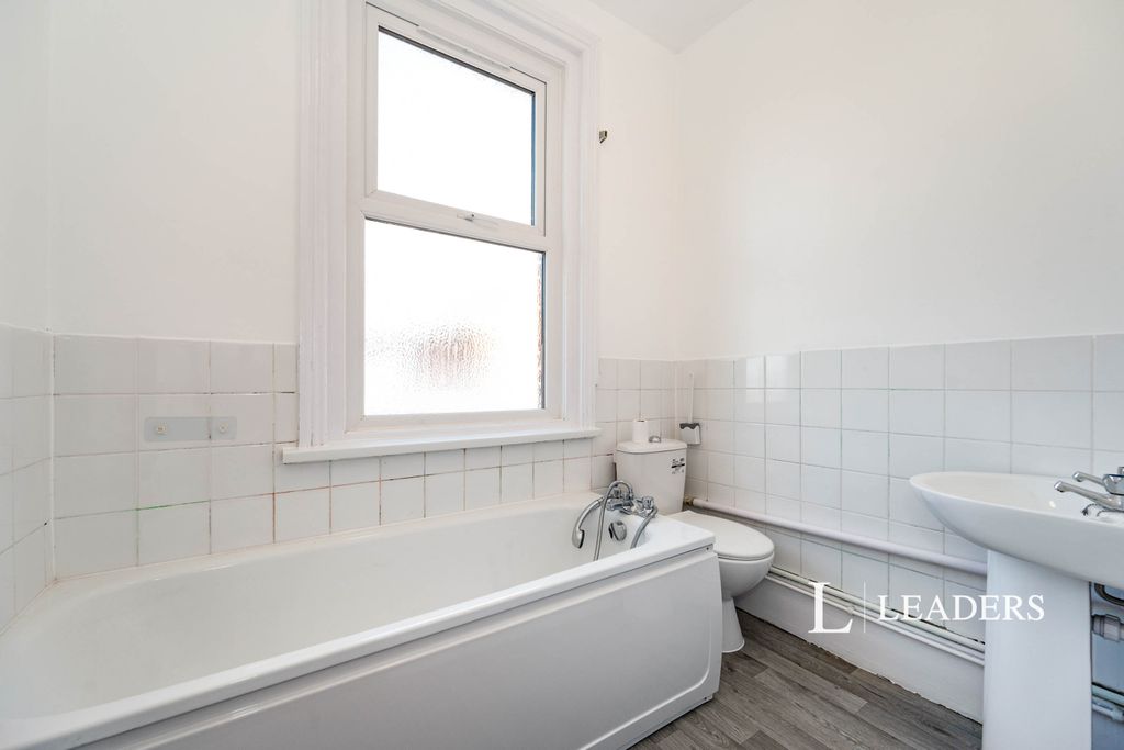 Property photo 3 of 10 Flat424Aelmgrove251