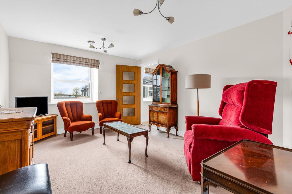 Property photo 2 of 14 Internal-Smalll-5.Jpg