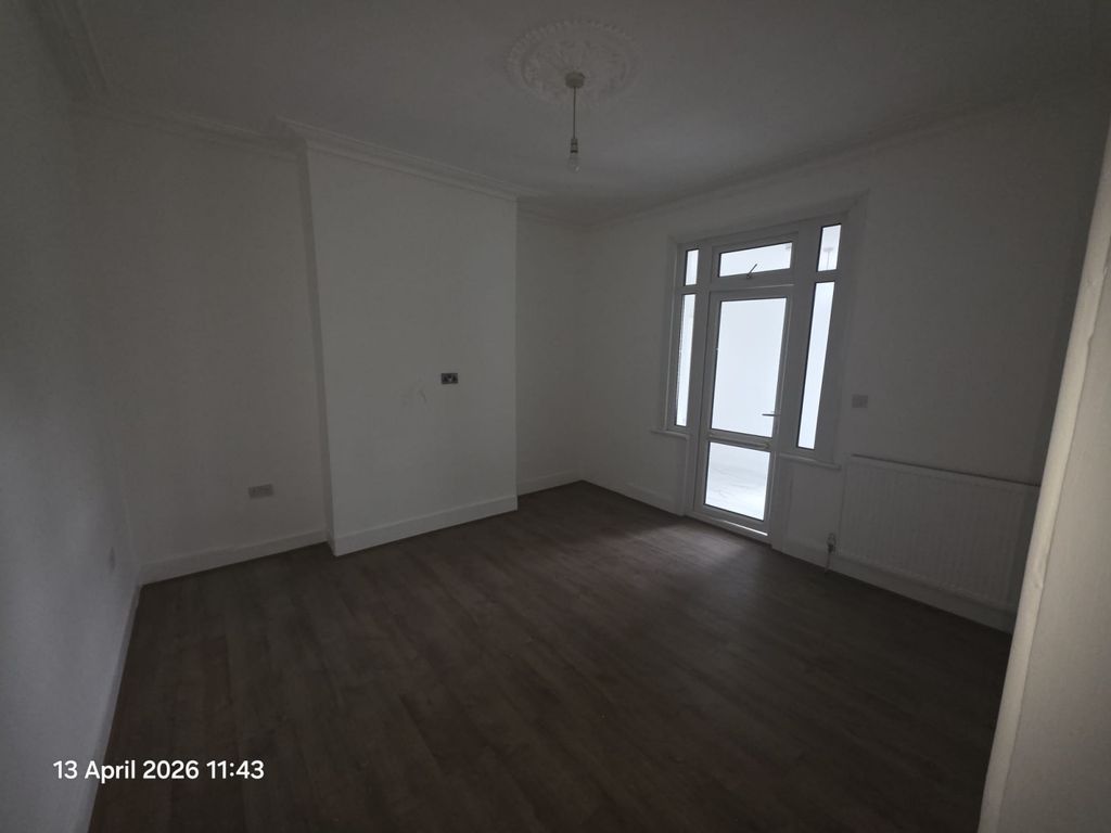 Property photo 2 of 9 Gallery