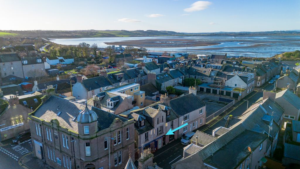 Property photo 2 of 16 Surrounding Area