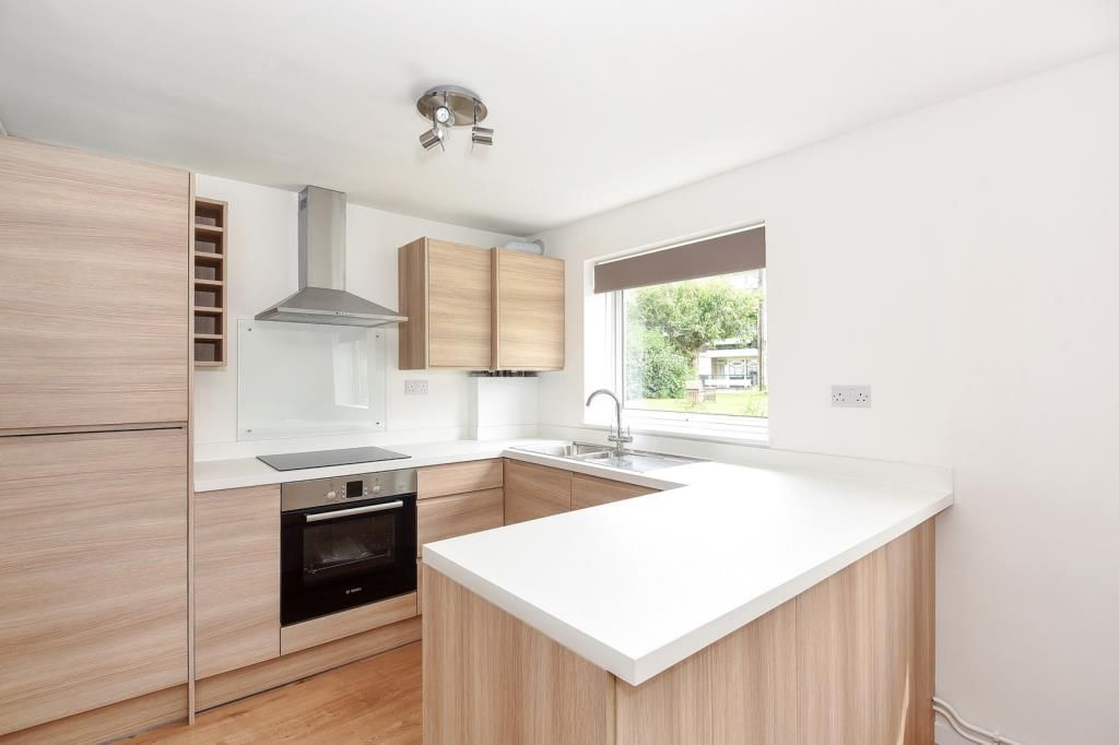 Property photo 2 of 9 Kitchen