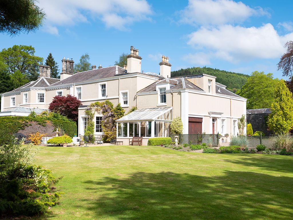 Property photo 1 of 54