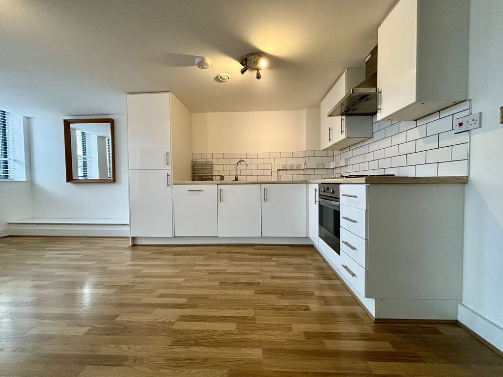 Property photo 2 of 10 Img_0543