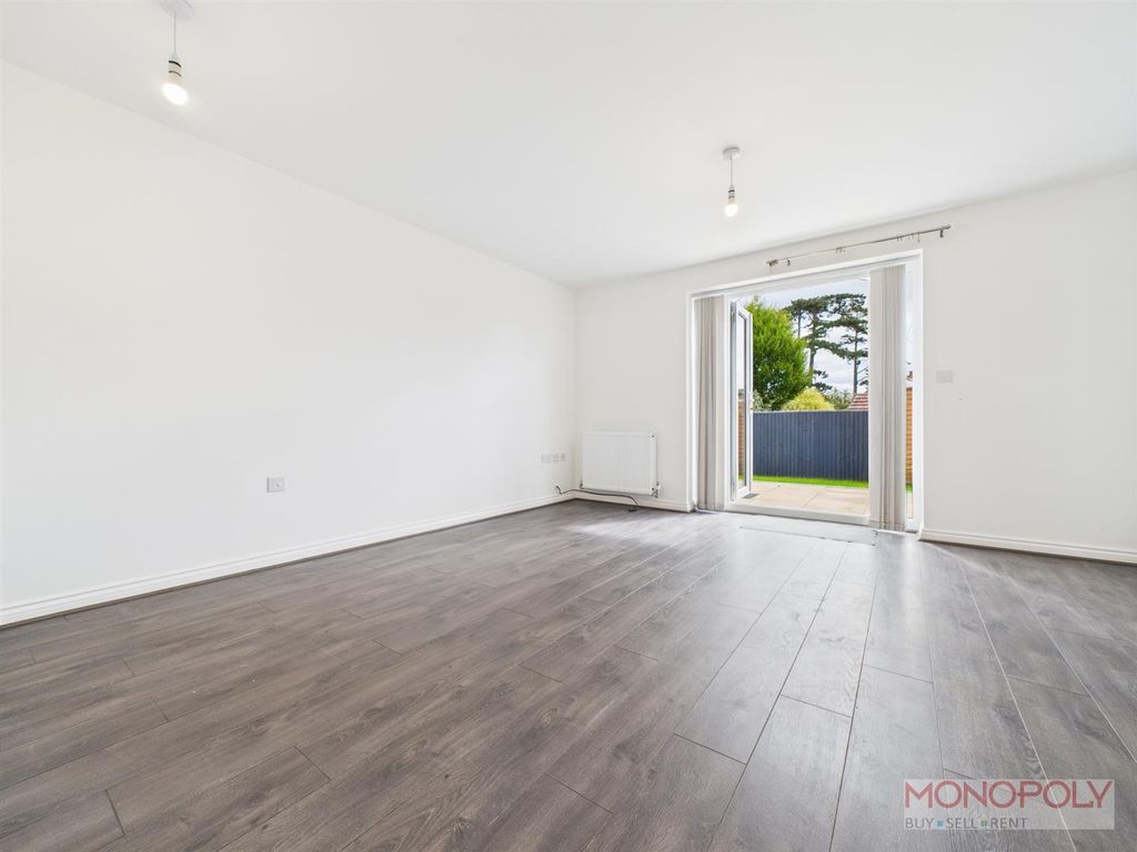 Property photo 3 of 20 Cam01943G0-Pr0471-Still008.Jpg