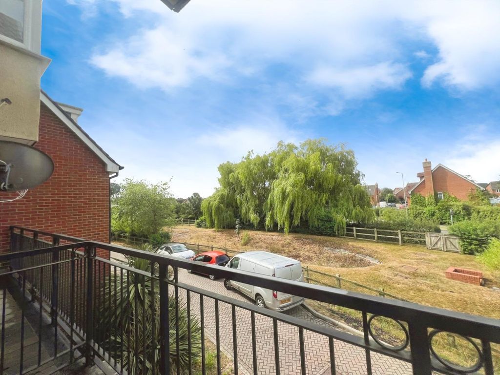 Property photo 3 of 23