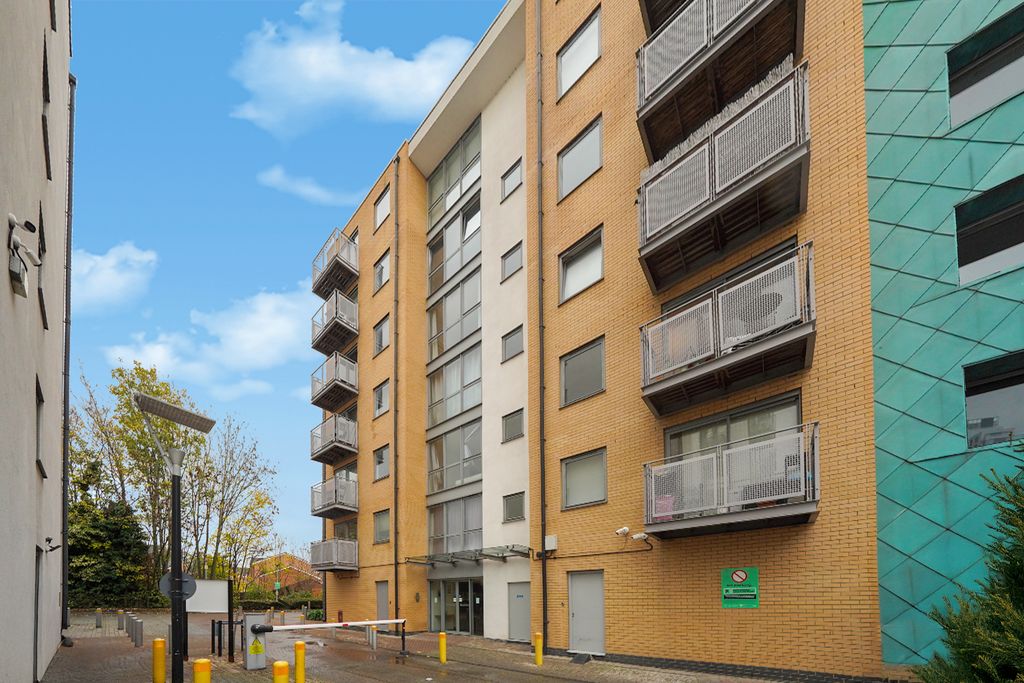 Property photo 2 of 12