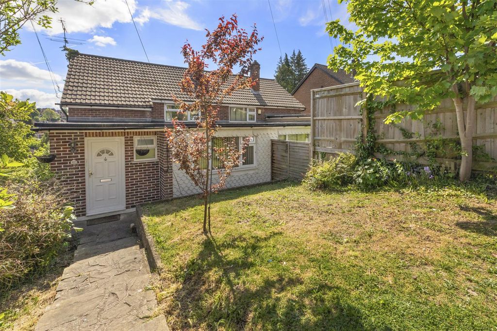 Property photo 1 of 15 Mayhew Crescent-1.Jpg