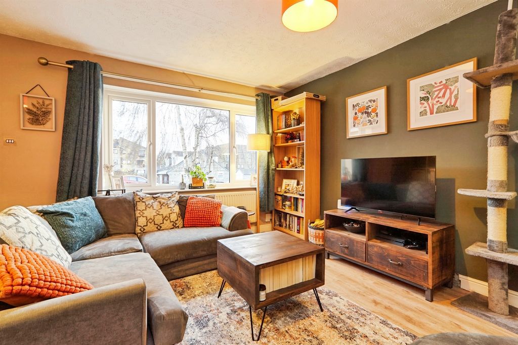 Property photo 3 of 15