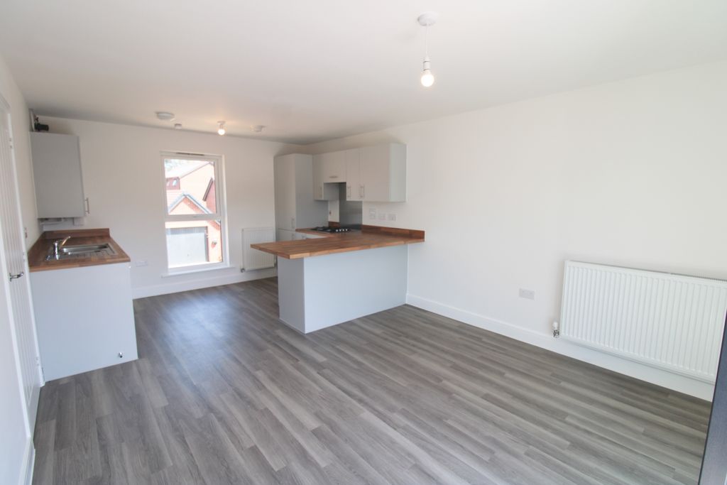 Property photo 3 of 11 Img_2865