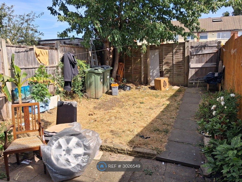 Property photo 2 of 9