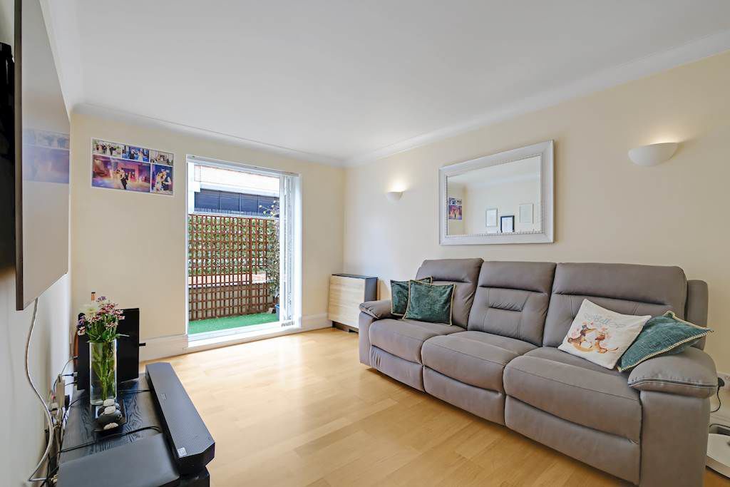 Property photo 1 of 11 Photo 14
