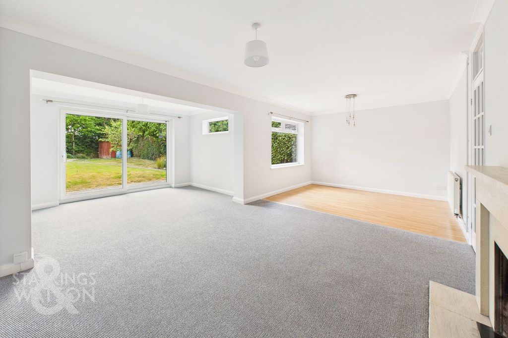 Property photo 3 of 23