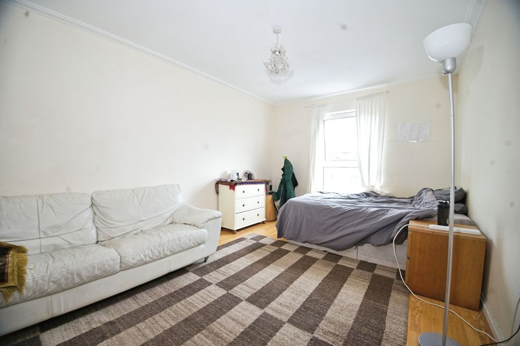 Additional image 12 of 3 bed flat for saleLynton Court, Cardiff, South Glamorgan CF10