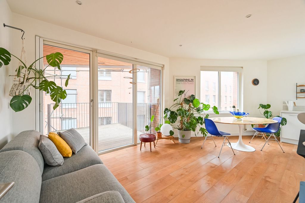 Property photo 1 of 54