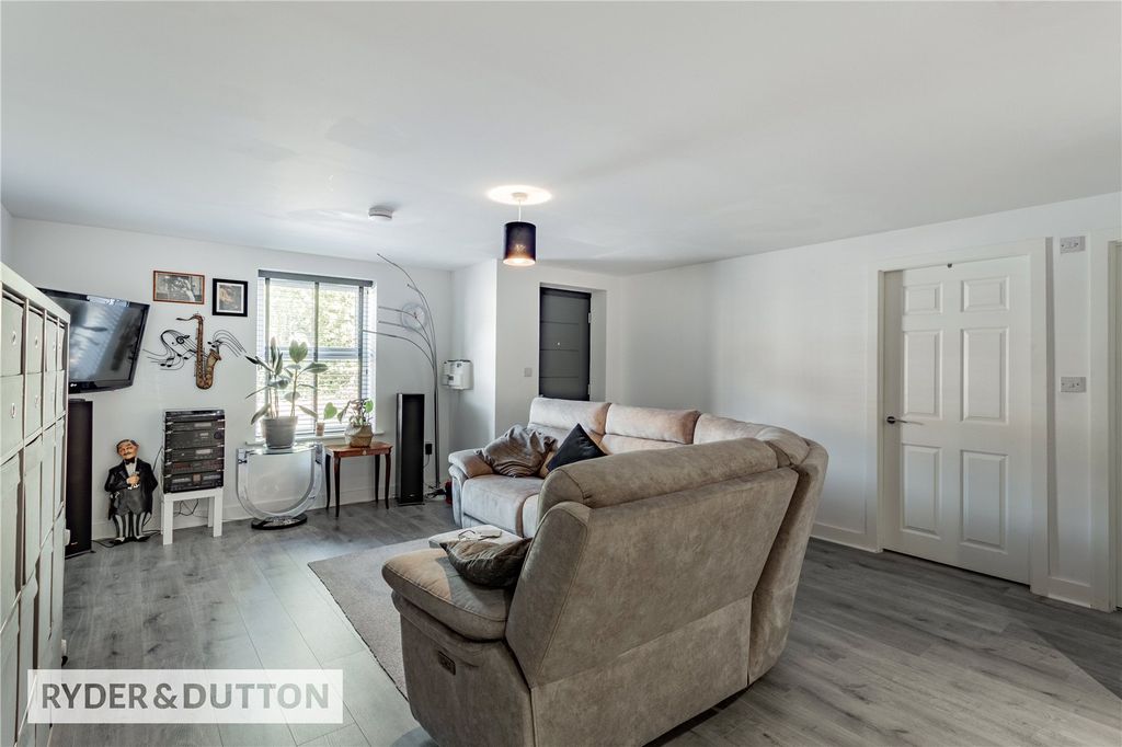 Property photo 3 of 10 Living Room