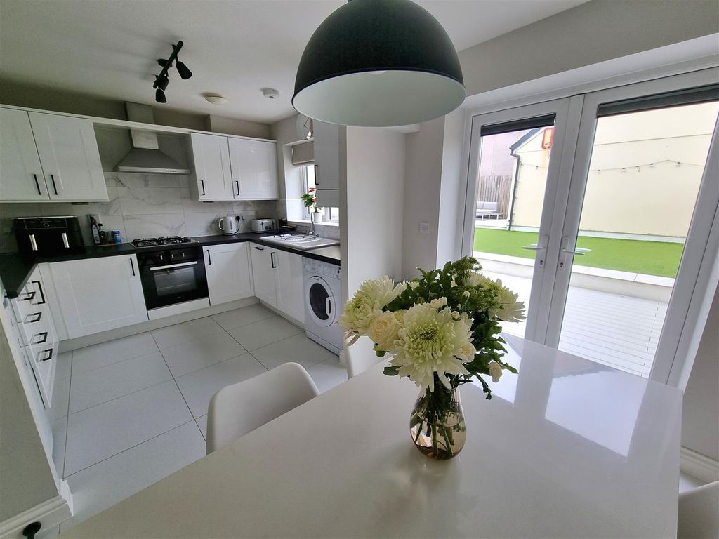 Property photo 2 of 19 Kitchen & Dining.Jpg