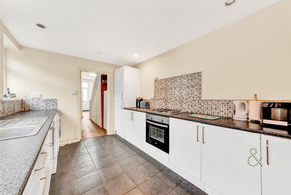 Property photo 2 of 27 Ordell-Street-19.Jpg