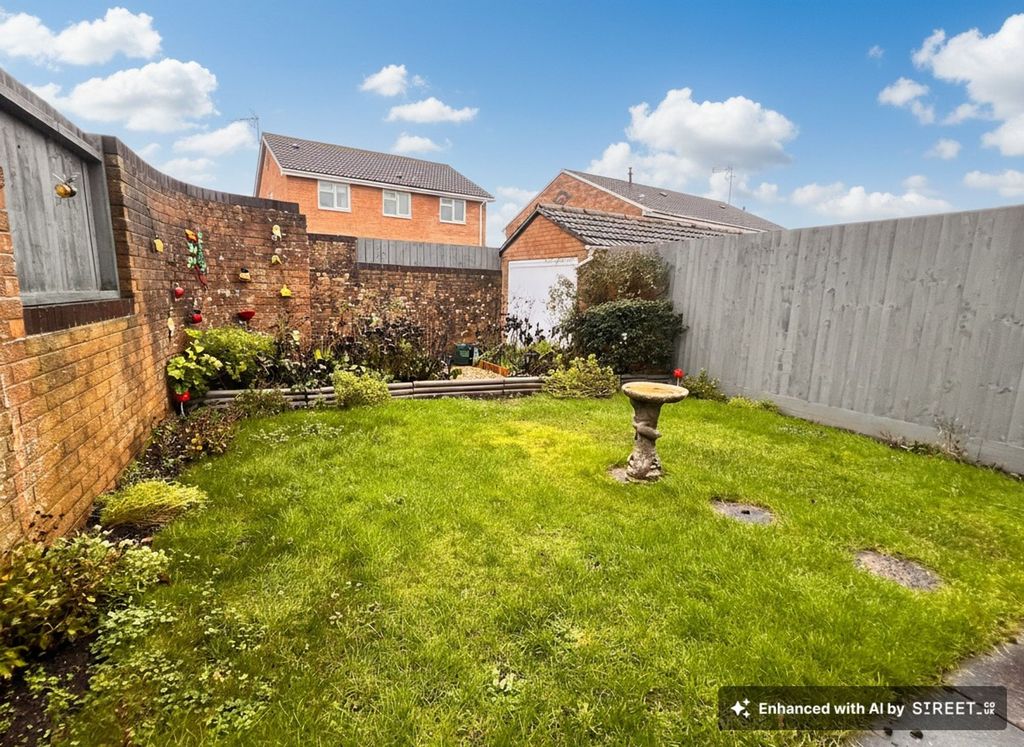 Property photo 2 of 18