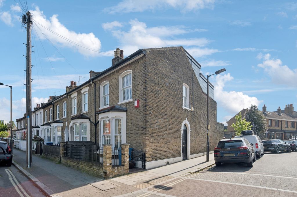 Property photo 1 of 16 Picture No. 17