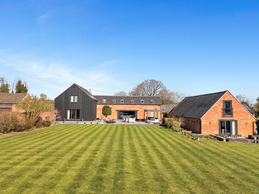 Property photo 1 of 42