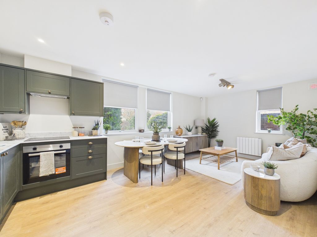 Property photo 1 of 8 Cam03519G0-Pr0461-Still010