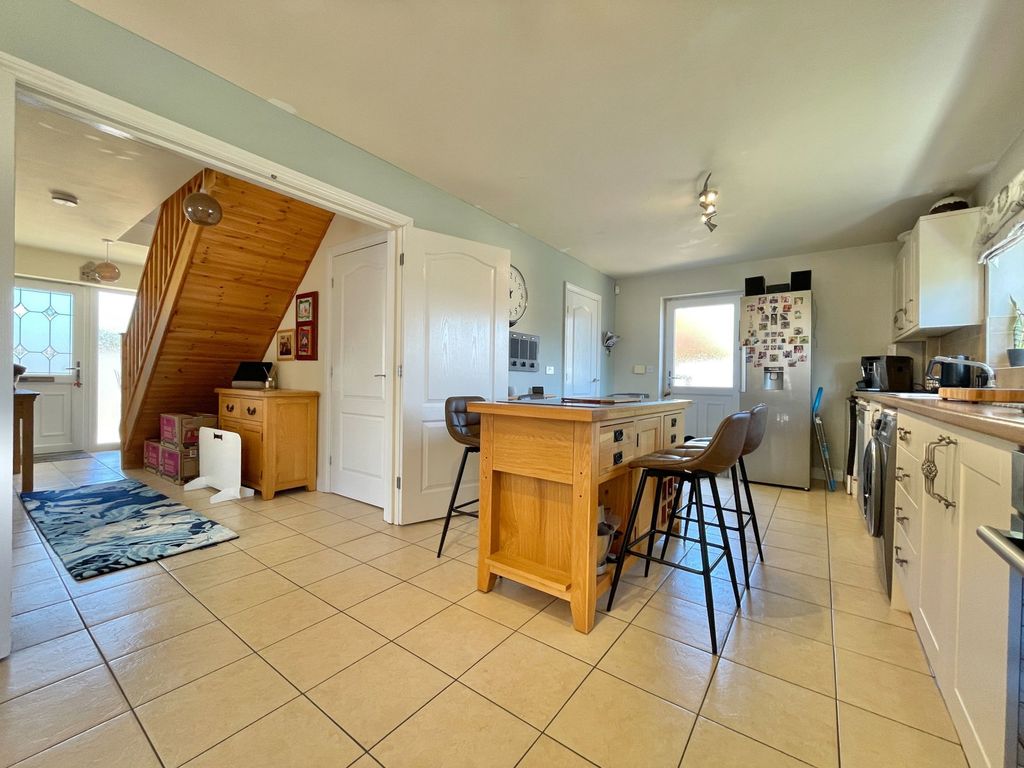 Property photo 3 of 29