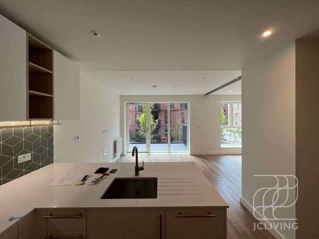 Property photo 1 of 7 Beely Maisons, 3 Mary Neuner Road, N8