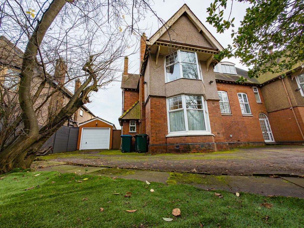Property photo 3 of 34
