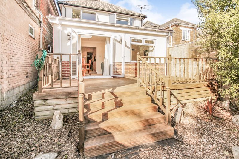 Property photo 1 of 13 Photo 11