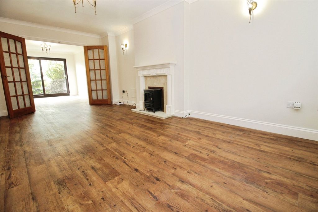 Property photo 3 of 19 Picture No. 26