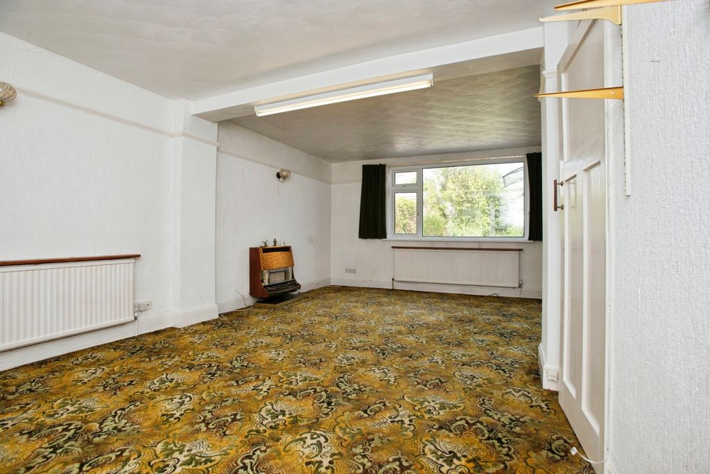 Property photo 3 of 18 Pbox-Img.Jpg