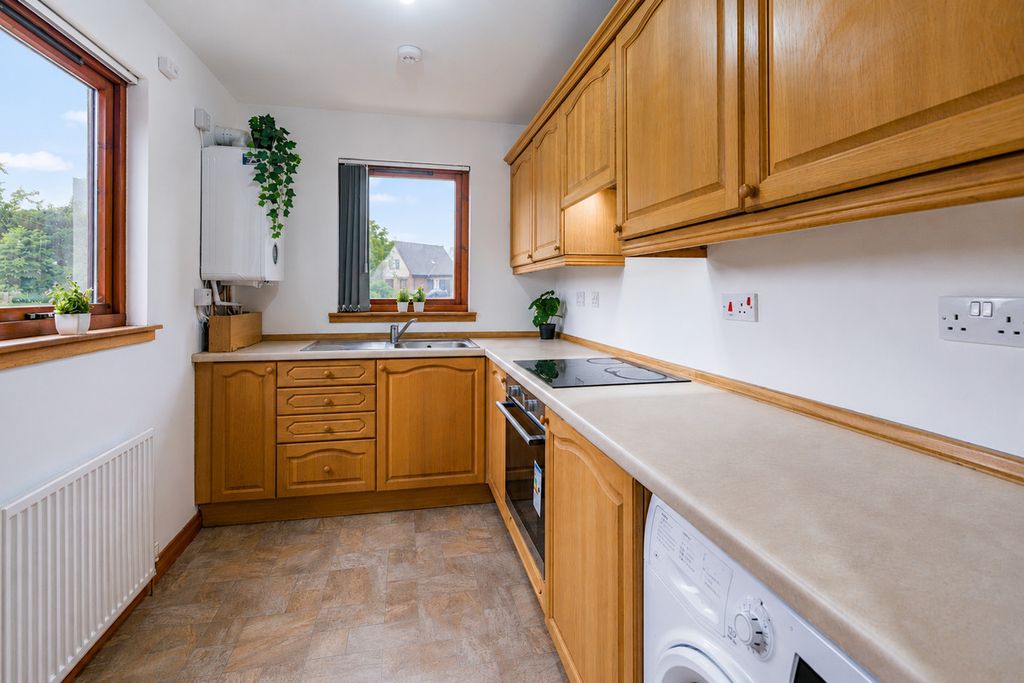 Property photo 2 of 11