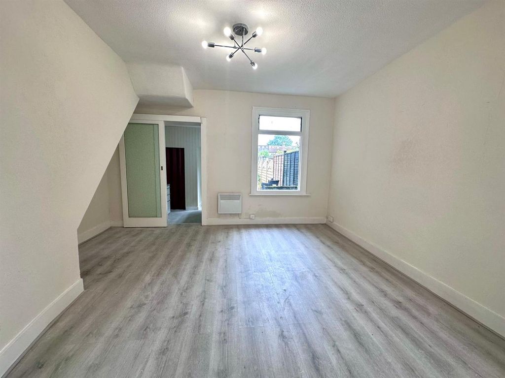 Property photo 3 of 13 Whatsapp Image 2024-10-09 At 12.56.49 (2).Jpeg