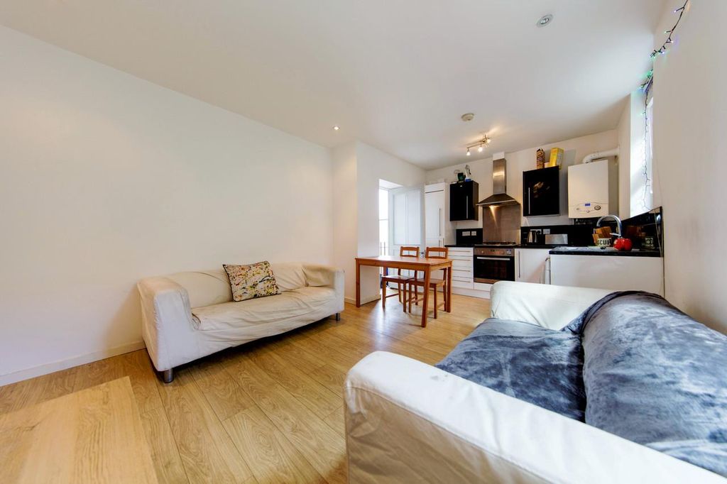 Property photo 2 of 9 00652_00050997_01.Jpg